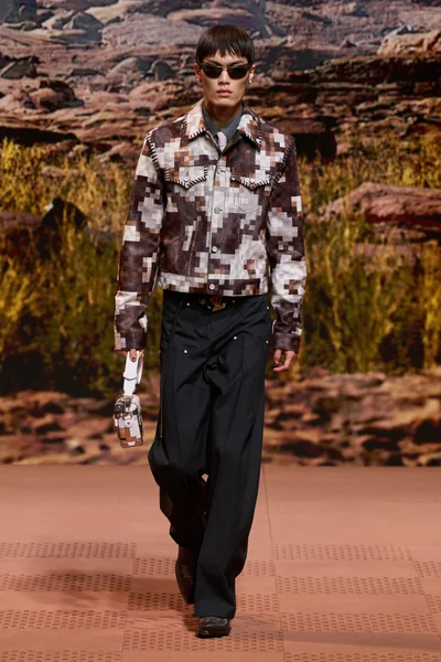Look 28